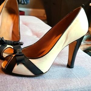 Gorgeous Marc Jacob heels with bows